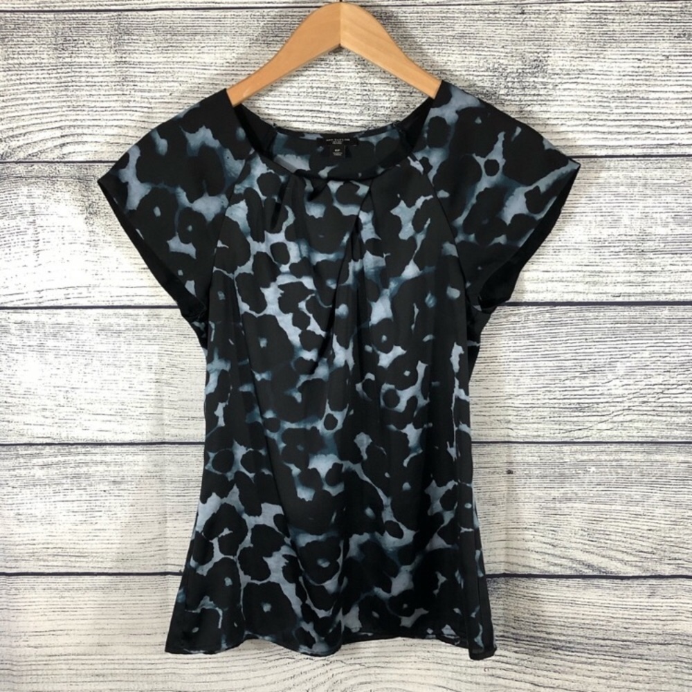 Beautiful blouse in perfect condition